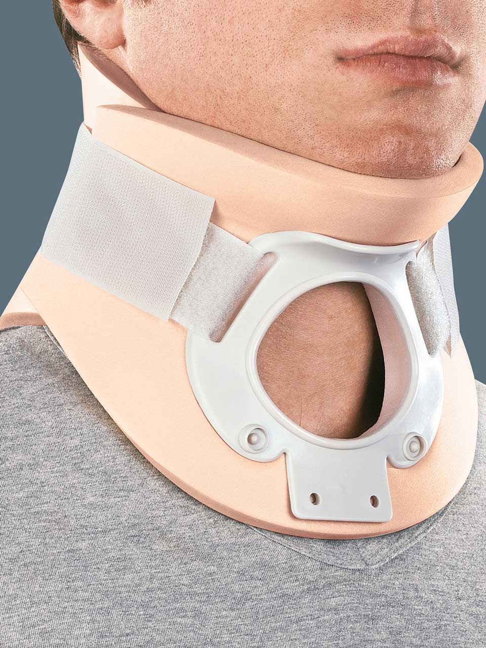 Two-shell cervical collar CERVISTABLE
