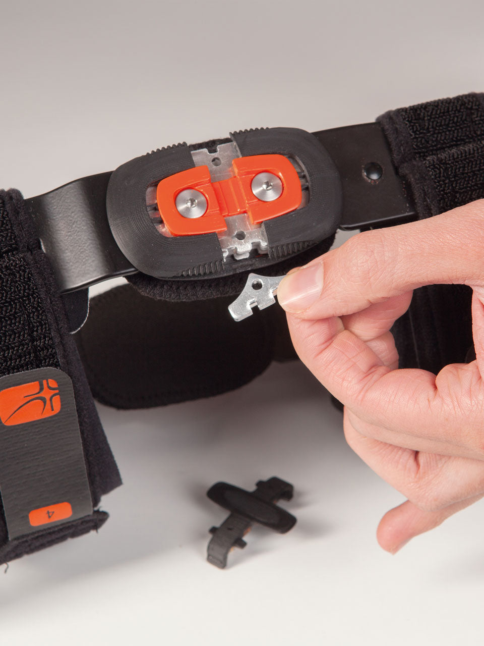 Knee orthosis with hinges and F-E control GENUSKILL 26A